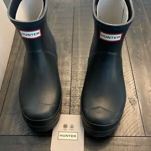 Hunter Size 9 "Play" boots.